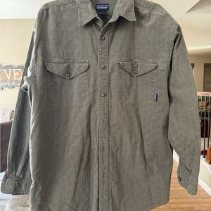 Patagonia Organic Cotton Button Up Shirt in Olive